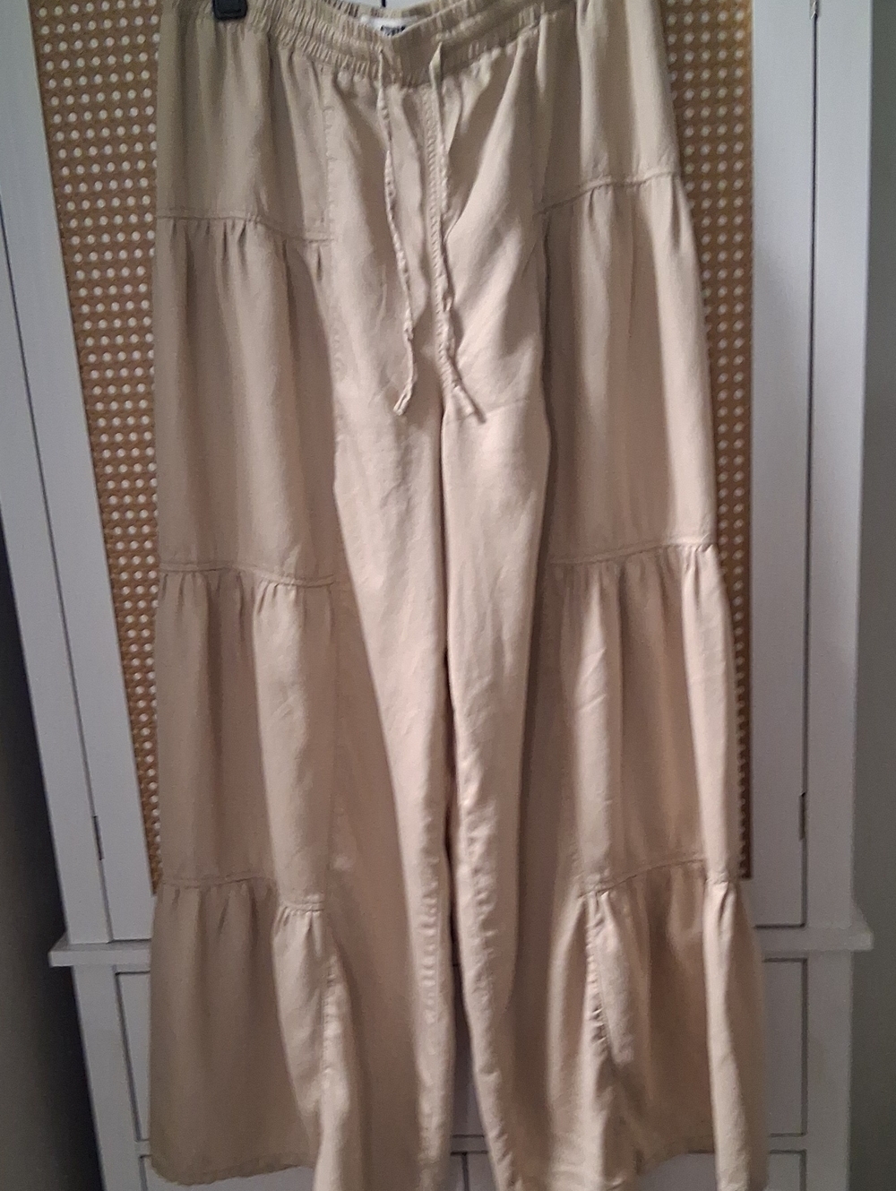 Steve Madden Beige Tiered Wide-Leg Pants